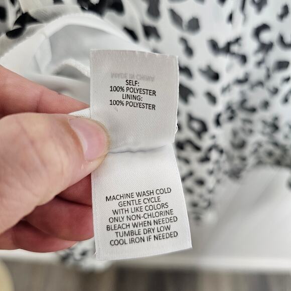 Great Jones White Leopard Print Surplice Dress Size XS Flounce Ruffle Chiffon - Picture 7 of 8